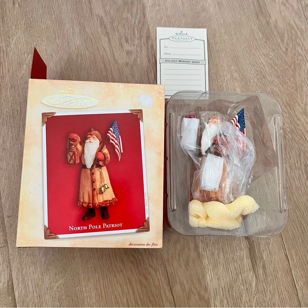 NIB Vintage‎ 2004 Keepsake Hallmark NORTH POLE PATRIOT Santa Christmas Ornament